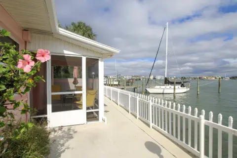 East Shore Resort — photo 2